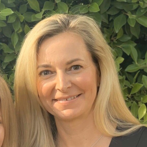 Meet your Posher, Deborah - Picture 1 of 1